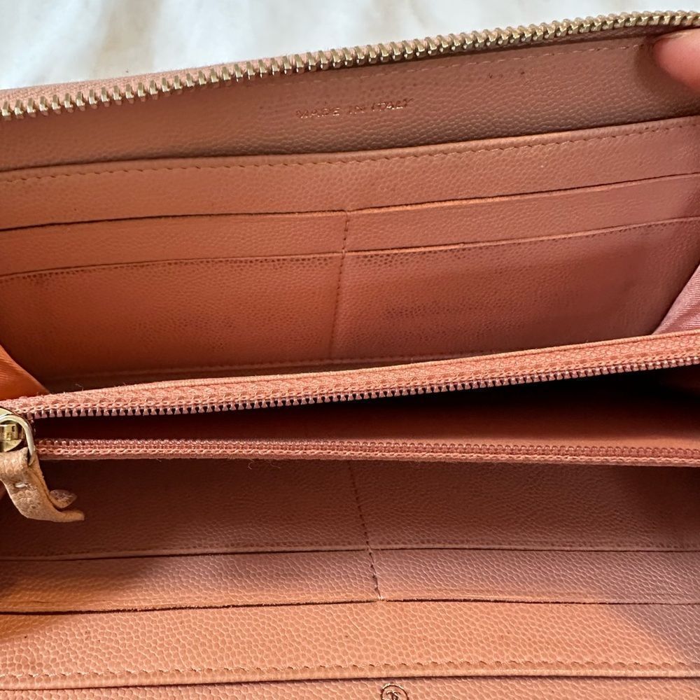 Chanel Tan Leather Embossed Clutch with Gold Turn-Lock logo - Picture 7 of 9